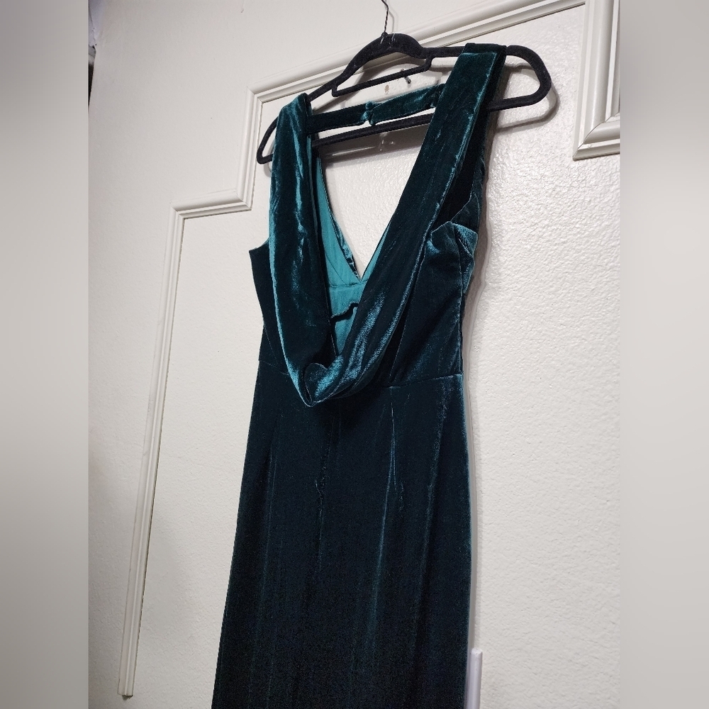 Emerald Green Velvet Evening Gown with Open Back - Picture 10 of 11